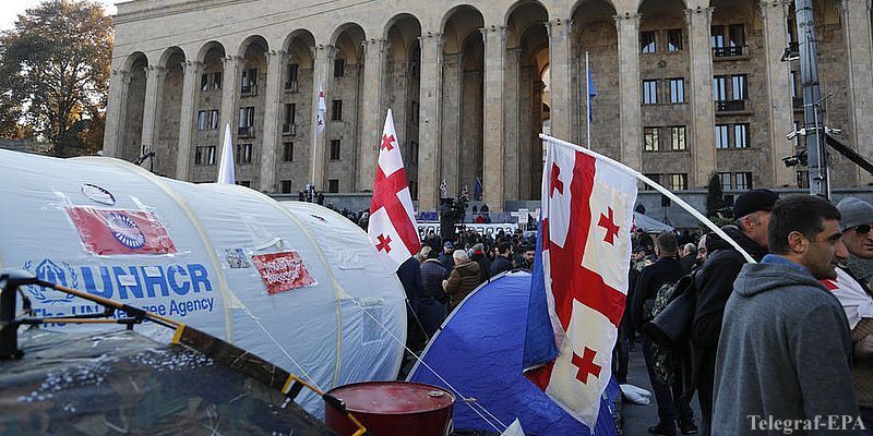 Грузинська опозиція заблокувала входи в будівлю парламенту країни