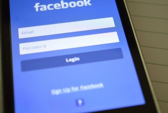 У бухгалтера Facebook украли жесткий диск с данными 29 тысяч сотрудников