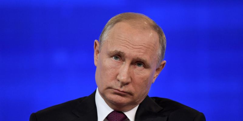 Під керівництвом Путіна: на навчаннях у РФ ракета застрягла у пусковій установці