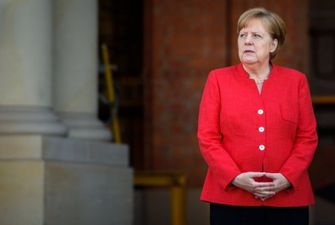Меркель заверила, что Германия подготовилась к возможному "жесткому Brexit"