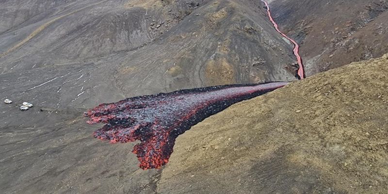 В Исландии возникли вулканические разломы