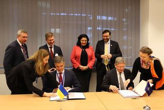 Україна і НАТО підписали угоду про знешкодження боєприпасів