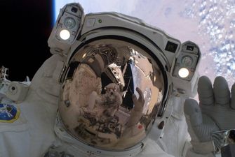 Маск сообщил, когда отправит астронавтов на МКС