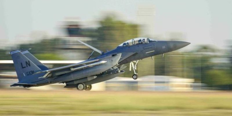 Forbes: ВПС України буде важко перейти на американські літаки F-15