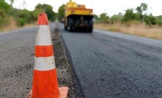Нужно 3-4 года: сколько денег потребуется на восстановление разрушенных дорог в Украине