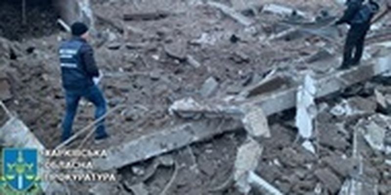 Появились фото с места падения ракеты в Харькове