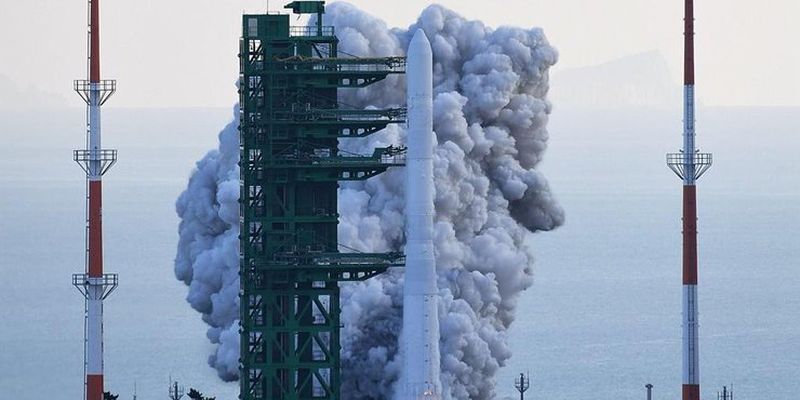 Южная Корея впервые запустила в космос ракету