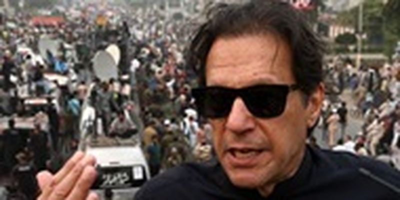 Экс-премьеру Пакистана объявили второй за два дня приговор