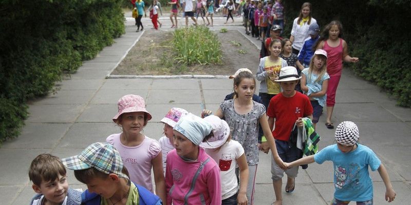 У кожному третьому дитячому таборі в Україні виявили порушення санітарних норм