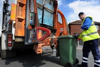 Украинцам вывернут карманы новыми тарифами на вывоз мусора: кого коснется удорожание