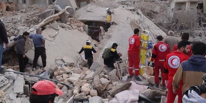 Более 20 мирных сирийцев погибли под авиаударами в Идлибе