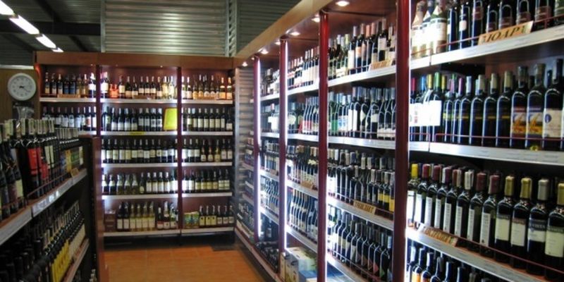 На Закарпатье сняли все ограничения на продажу алкоголя