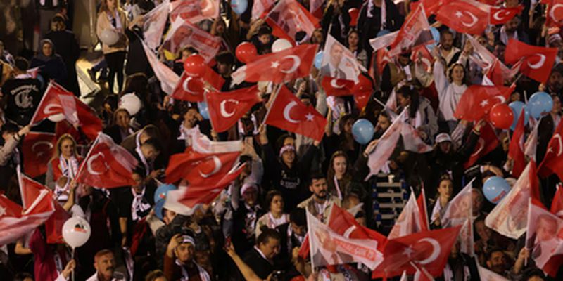Турецкая оппозиция победила на местных выборах и укрепила позиции главного соперника Эрдогана