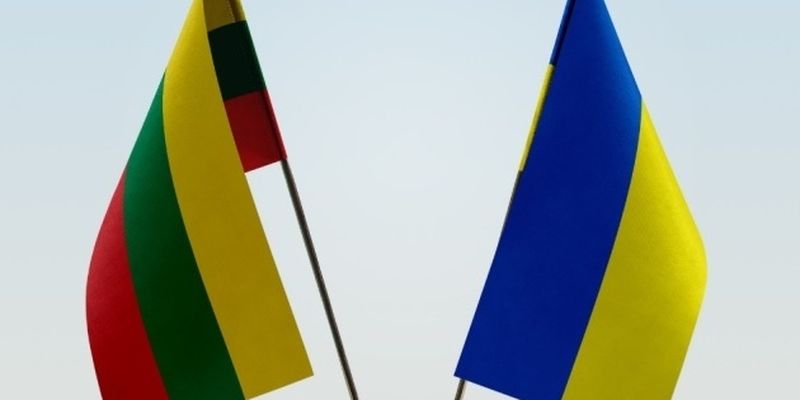 Литва хочет вынести на заседание Евросовета начало переговоров о вступлении Украины в ЕС