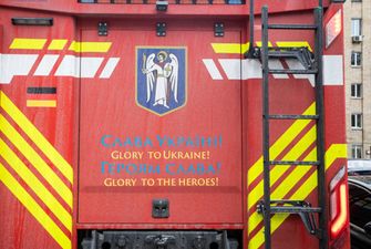 Киев получил от иностранных партнеров современный пожарный автомобиль