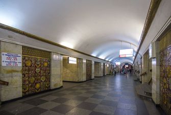 В Киеве закрыли станцию метро "Крещатик" из-за минирования