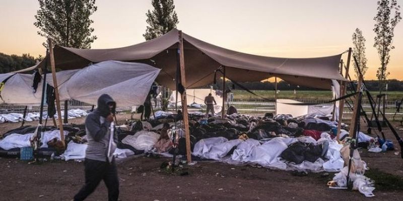 Нидерланды должны привести центры приема беженцев к стандартам ЕС – решение суда