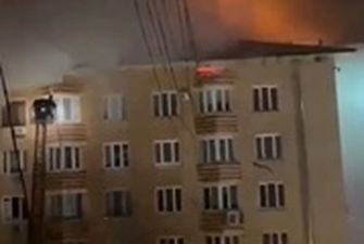 В Москве горит многоквартирный дом