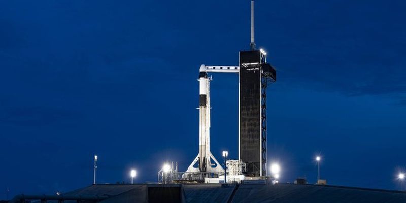 Компания Илона Маска отправила в космос первых туристов: все подробности, фото и видео