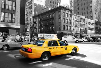  А задумывались ли вы, почему такси окрашены в желтый цвет?
