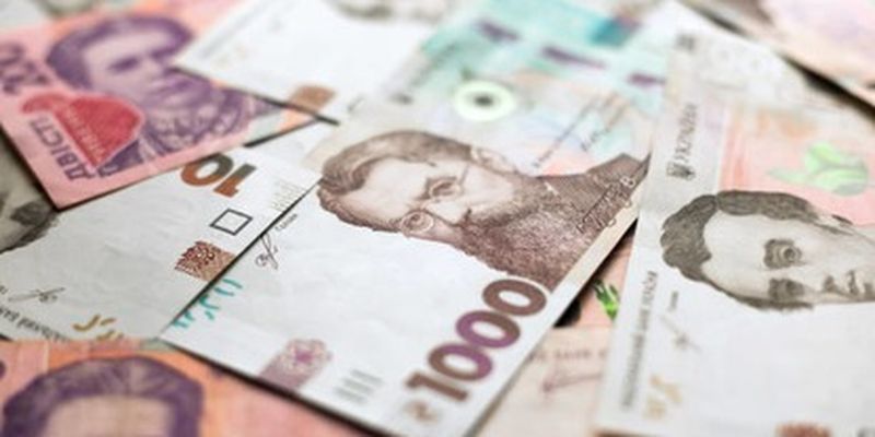 Больше 8,5 тысячи гривен: полмиллиона украинцев начали получать повышенные пенсии