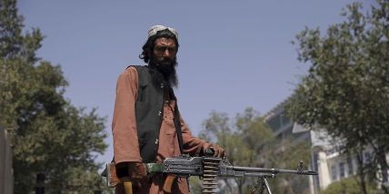 "Талибан" объявил террористов-смертников "героями ислама" и пообещал наградить их семьи