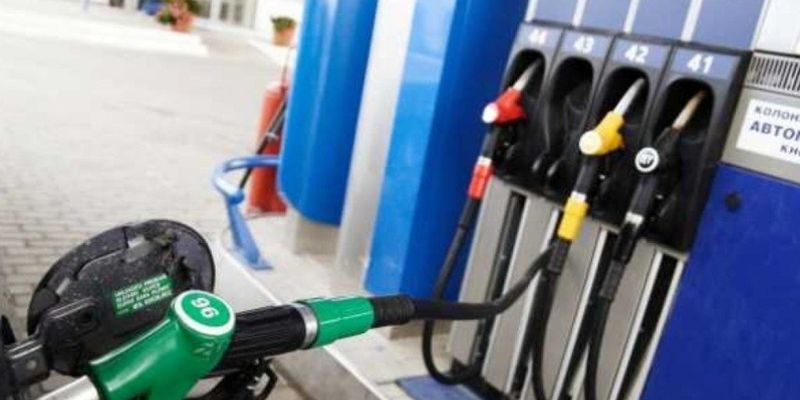 Украинские АЗС существенно снизили цены на бензин и дизтопливо