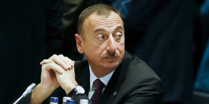 Набрал более 90% голосов. На президентских выборах в Азербайджане побеждает Алиев