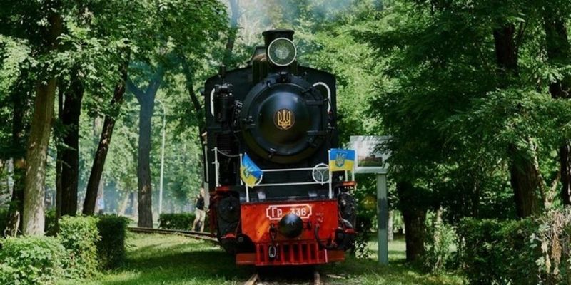 В Киеве на детской железной дороге снова курсирует паровоз