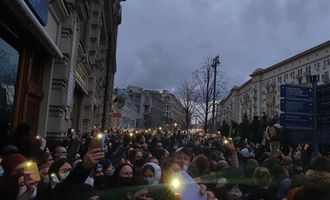 С фонариками - за Навального: фото и видео массовых акций в России