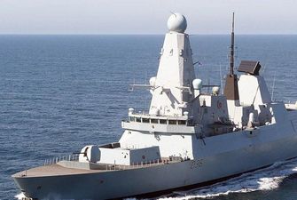 Россия открыла стрельбу по британскому эсминцу в Черном море