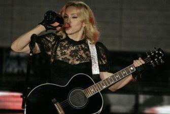 Епатажна Мадонна п'є власну сечу: зізнання поп-королеви шокувало фанатів, відео
