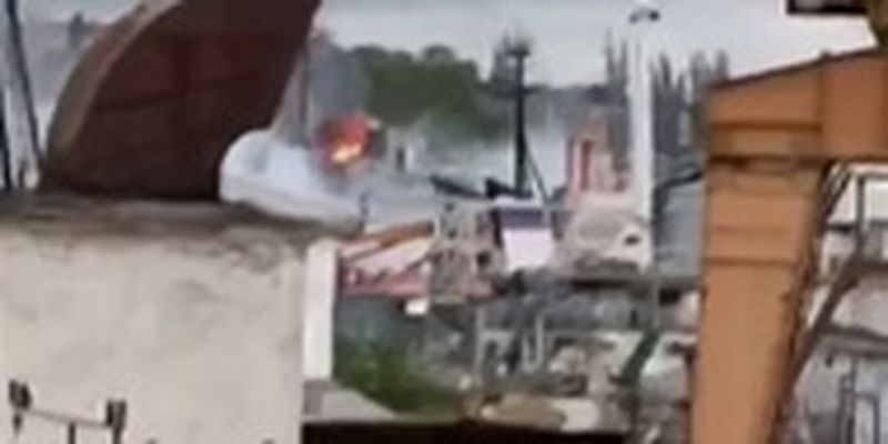 "Прилет" в Севастополе: ракета попала в корабль