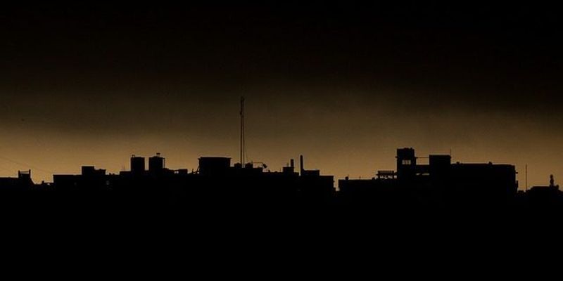Мопеди у повітрі: у Кропивницькому та Полтаві екстрено вимкнули світло