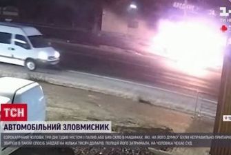 У Тернополі затримали водія, який підпалював і трощив з порушенням припарковані автівки