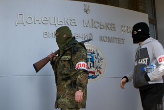 Двум боевикам "ДНР" сообщили о подозрении в пытках украинских военных