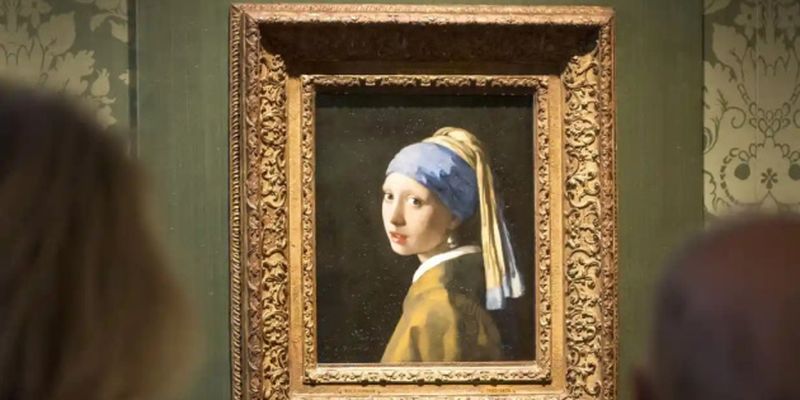 В музее в Нидерландах экоактивисты атаковали известную картину Вермеера