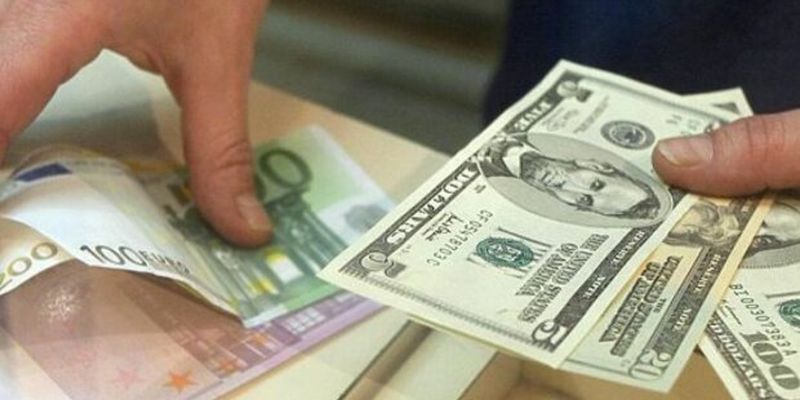 Доллар нанесет решающий удар по гривне: раскрыта новая тактика НБУ, "он дожидается..."
