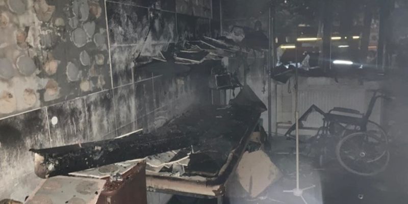 Пожежа в лікарні на Івано-Франківщині: потерпілому медику планують пересадити шкіру