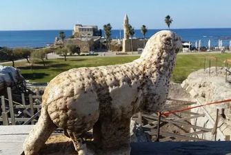 Археологи нашли в Израиле необычную "статую Христа": фото