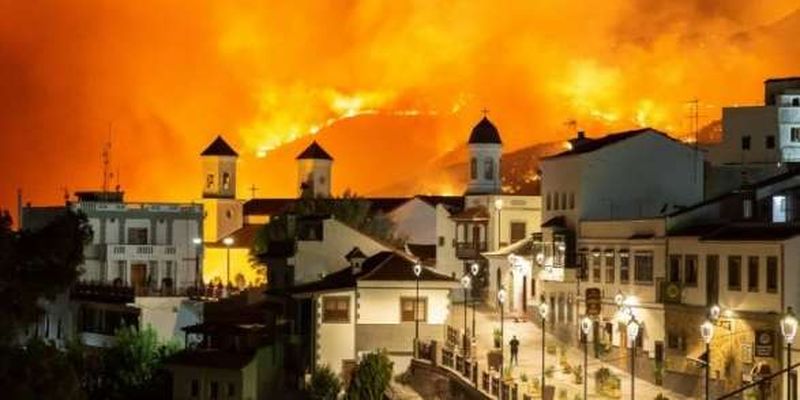 Лісові пожежі на Канарах: місцева влада оголосила безпрецедентну екологічну катастрофу