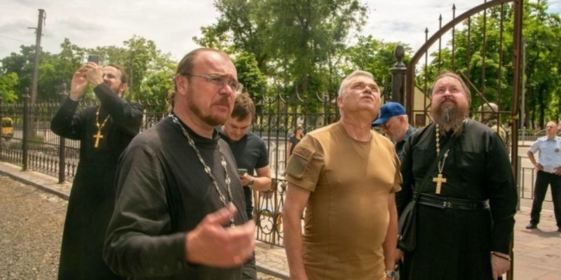 московский патриархат в Мариуполе усиливает пропаганду через «молитвы»