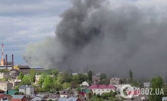 В российском Воронеже вспыхнул мощный пожар на машиностроительном заводе. Фото и видео
