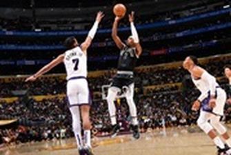 НБА: Сакраменто победил в шестой раз подряд, Нью-Йорк проиграл Финиксу