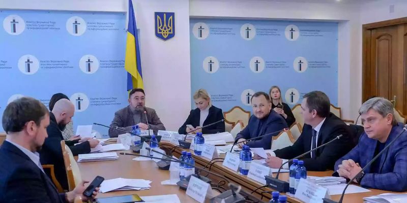 Комітет доручив Потураєву звернутися до голови парламенту з пропозицією зняти з розгляду законопроєкт, що стосується каналу «Дом»