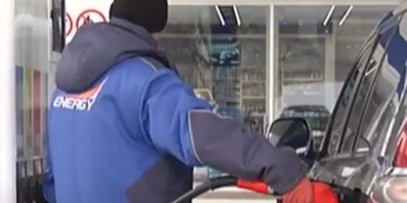 Можно ли заливать бензин в пластиковую канистру: лайфхак от опытных водителей