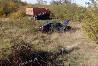 Под Мелитополем столкнулись Hyundai и КамАЗ: чудом обошлось без жертв