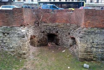 Львівський Низький мур руйнується і може повністю щезнути