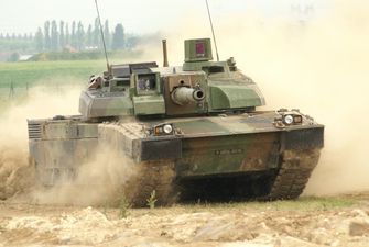Макрон допустил поставку танков Leclerc в Украину и назвал три условия