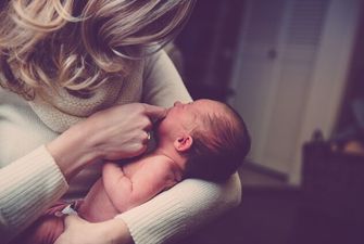 Передается ли коронавирус от матери ребенку еще в утробе: ученые дали ответ